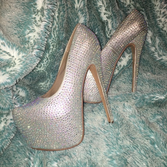 Delicacy Sexy Rhinestone Pump Heels - Picture 2 of 8